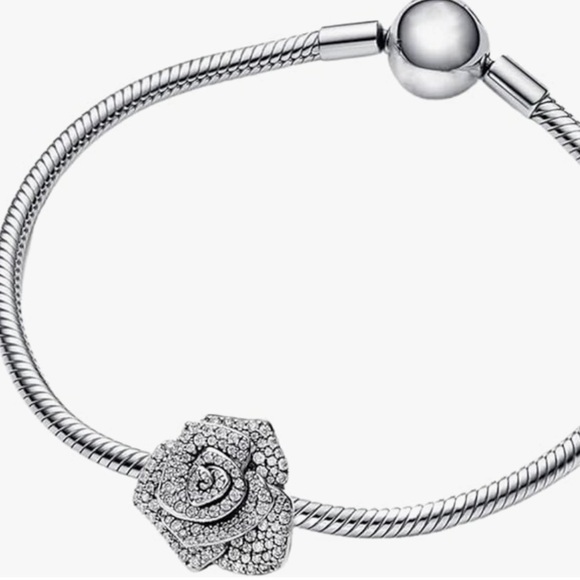 Sparkling oversized rose charm in sterling silver fits all Pandora bracelets - Picture 2 of 4